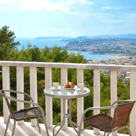 Holiday home Family Friendly House With A Swimming Pool Podstrana, Split - 12918