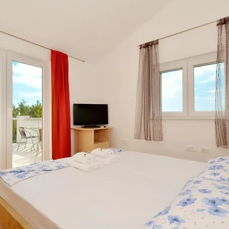Holiday home Family Friendly House With A Swimming Pool Podstrana, Split - 12918 *