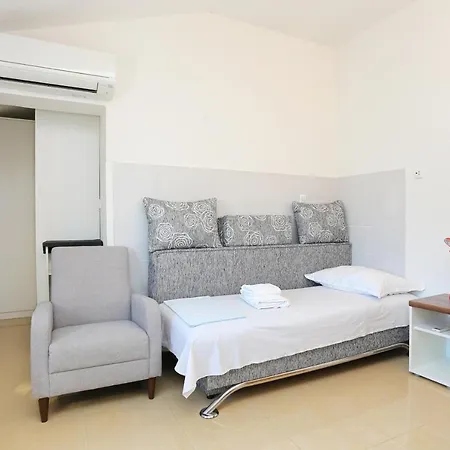 Holiday home Family Friendly House With A Swimming Pool Podstrana, Split - 12918